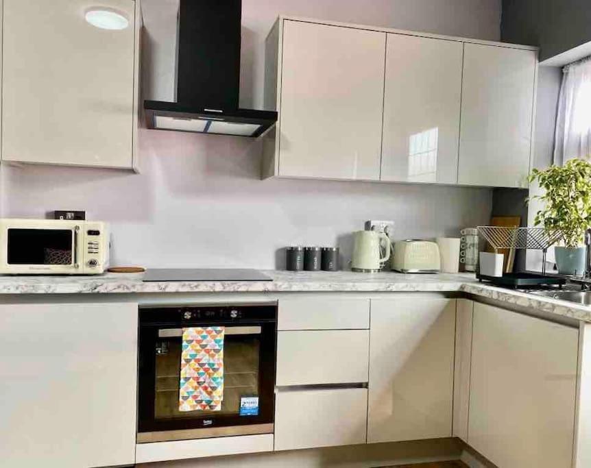 Lovely 1 Bed Studio Apartment With Free Parking Oxford Exteriér fotografie